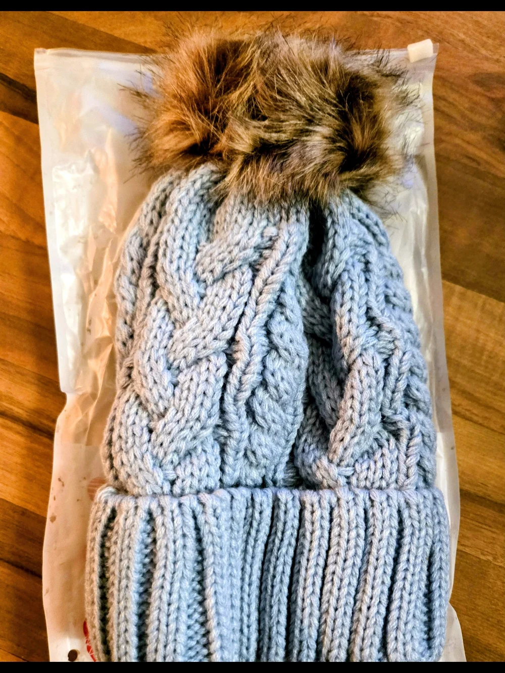 Women's Cable Knit Pom-Pom Beanie - Yellow